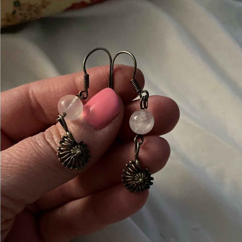 Vintage 90s silver and White Beaded seashell dangly Earrings